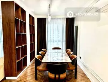 5-комнатная квартира, этаж 19 из 18, 200 м²