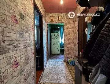 1-комнатная квартира, этаж 3 из 3, 36 м²