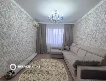 4-комнатная квартира, этаж 4 из 6, 87 м²