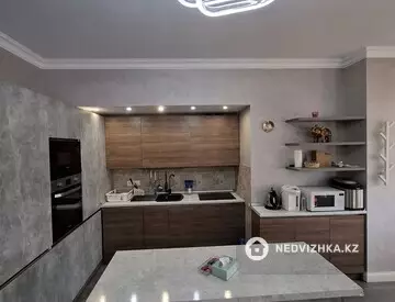 3-комнатная квартира, этаж 5 из 6, 120 м², На длительный срок