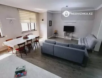 3-комнатная квартира, этаж 5 из 6, 120 м², На длительный срок