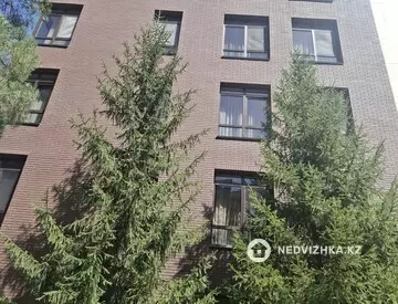 3-комнатная квартира, этаж 5 из 6, 120 м², На длительный срок