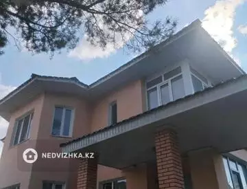 6-комнатный дом, 33 соток, 300 м²