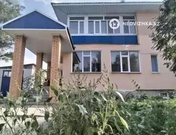 6-комнатный дом, 33 соток, 300 м²