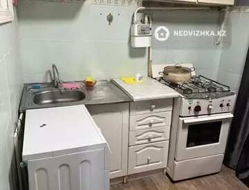 1-комнатная квартира, этаж 1 из 4, 30 м², Посуточно