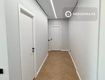 3-комнатная квартира, этаж 4 из 6, 65 м²