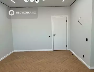 3-комнатная квартира, этаж 4 из 6, 65 м²