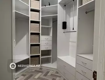 3-комнатная квартира, этаж 2 из 11, 163 м²