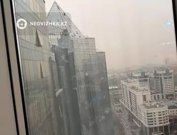 2-комнатная квартира, этаж 26 из 29, 90 м², Посуточно