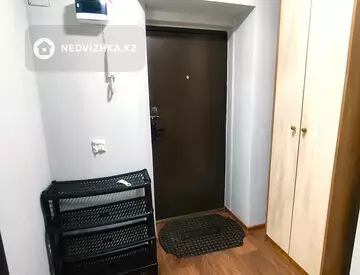 2-комнатная квартира, этаж 1 из 9, 42 м², На длительный срок