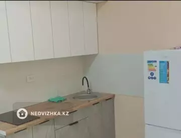 1-комнатная квартира, этаж 2 из 12, 31 м², На длительный срок