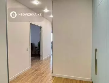 3-комнатная квартира, этаж 6 из 9, 80 м²