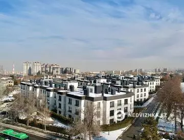 4-комнатная квартира, этаж 1 из 3, 194 м²