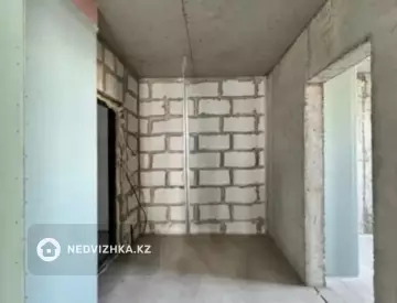 2-комнатная квартира, этаж 4 из 12, 55 м²