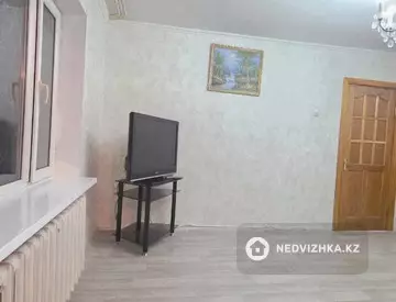 2-комнатная квартира, этаж 1 из 5, 40 м², На длительный срок