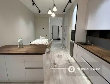 3-комнатная квартира, этаж 4 из 10, 132 м²