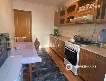 2-комнатная квартира, этаж 2 из 5, 53 м²