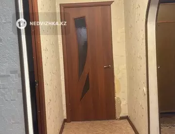 4-комнатная квартира, этаж 3 из 5, 84 м²