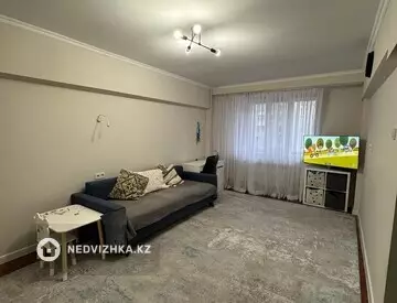 2-комнатная квартира, этаж 8 из 12, 56 м², На длительный срок