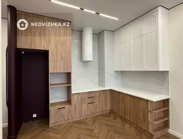 3-комнатная квартира, этаж 8 из 9, 67 м²