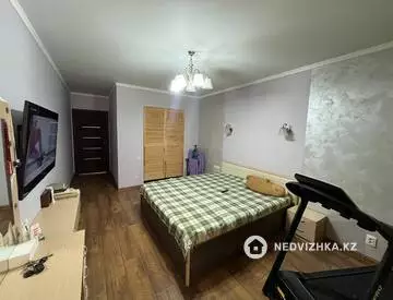 3-комнатная квартира, этаж 1 из 9, 132 м²