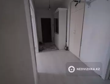 2-комнатная квартира, этаж 1 из 9, 60 м²