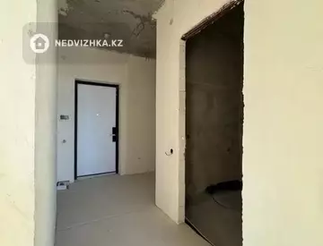 3-комнатная квартира, этаж 13 из 28, 83 м²