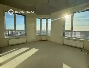 3-комнатная квартира, этаж 23 из 28, 82 м²