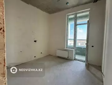 3-комнатная квартира, этаж 23 из 28, 82 м²