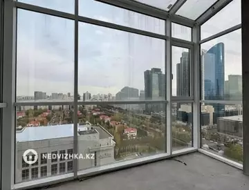 3-комнатная квартира, этаж 18 из 21, 124 м²