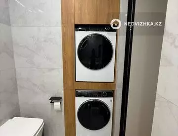 2-комнатная квартира, этаж 3 из 3, 81 м²