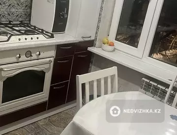 3-комнатная квартира, этаж 3 из 4, 56 м²