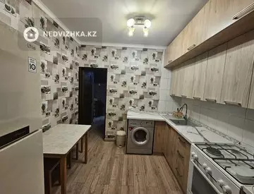 3-комнатная квартира, этаж 9 из 9, 69 м², На длительный срок