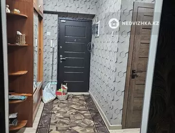 3-комнатная квартира, этаж 8 из 9, 69 м², На длительный срок