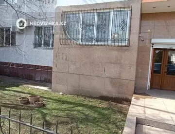 Офисное помещение, этаж 1 из 5, В жилом доме, 60 м²