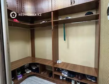 5-комнатная квартира, этаж 3 из 4, 206 м²