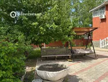 7-комнатный дом, 12 соток, 389 м²