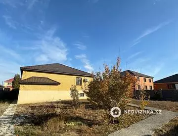 6-комнатный дом, 10 соток, 310 м²