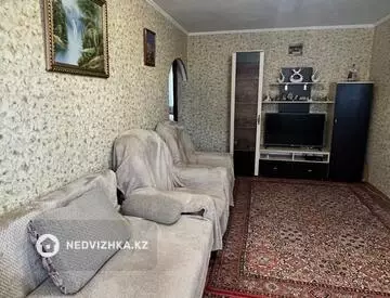 3-комнатная квартира, этаж 3 из 5, 59 м²