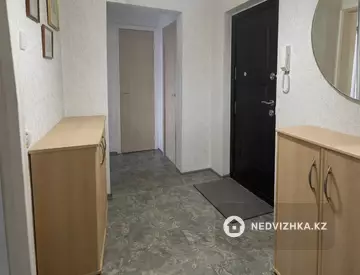 1-комнатная квартира, этаж 9 из 9, 51 м²