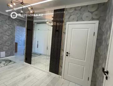 3-комнатная квартира, этаж 4 из 7, 90 м²