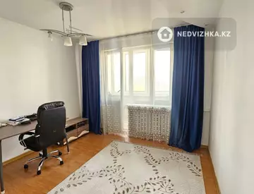 3-комнатная квартира, этаж 9 из 10, 82 м²