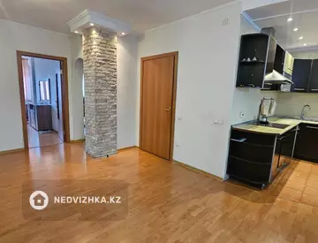 3-комнатная квартира, этаж 9 из 10, 82 м²