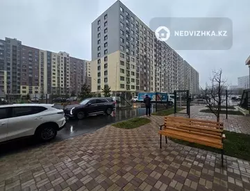 3-комнатная квартира, этаж 2 из 15, 74 м²
