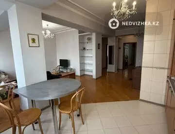 3-комнатная квартира, этаж 7 из 7, 75 м², На длительный срок