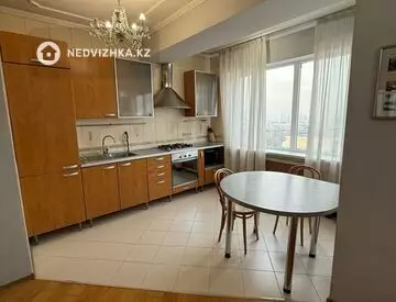 3-комнатная квартира, этаж 7 из 7, 75 м², На длительный срок
