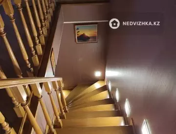 7-комнатная квартира, этаж 5 из 5, 227 м²