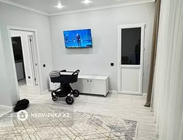 2-комнатная квартира, этаж 11 из 16, 61 м², На длительный срок