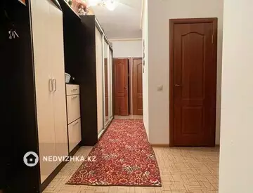 2-комнатная квартира, этаж 2 из 5, 64 м²