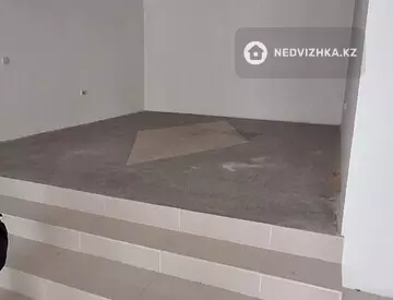 Складское помещение, этаж 1 из 2, 2 000 м²